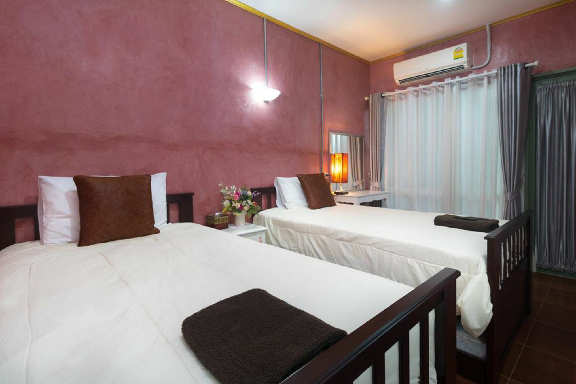 Hotel Khunnai House Chiang Mai Esterno foto
